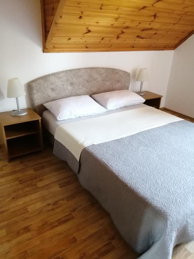 Guesthouse Zafran Smoljanac Eksteriør bilde