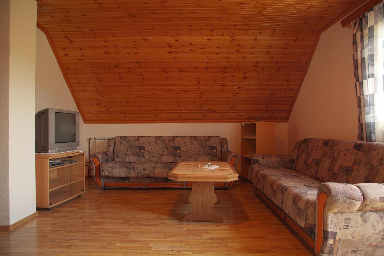Guesthouse Zafran Smoljanac Eksteriør bilde