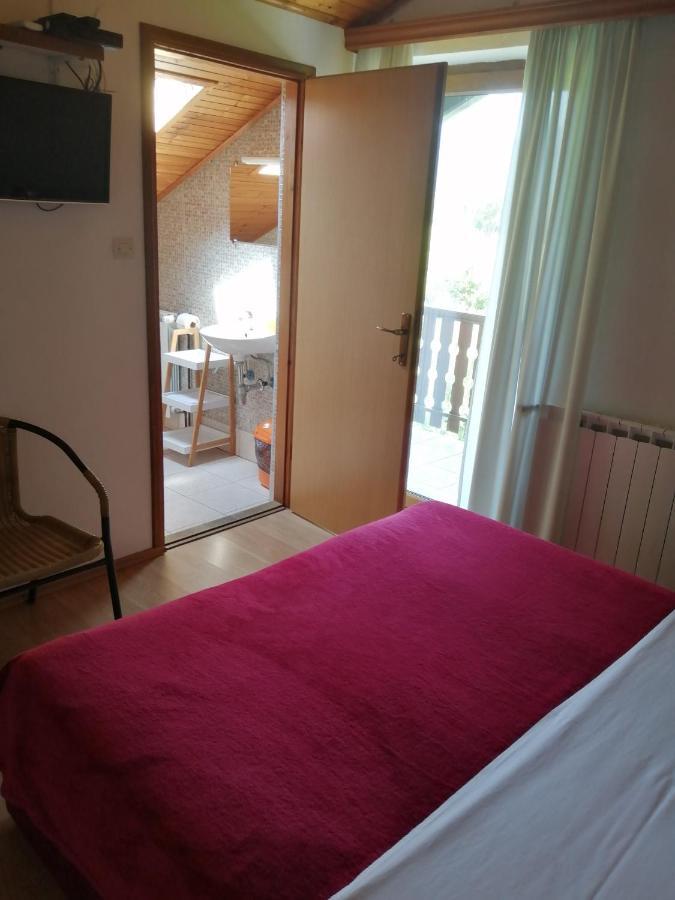Guesthouse Zafran Smoljanac Eksteriør bilde