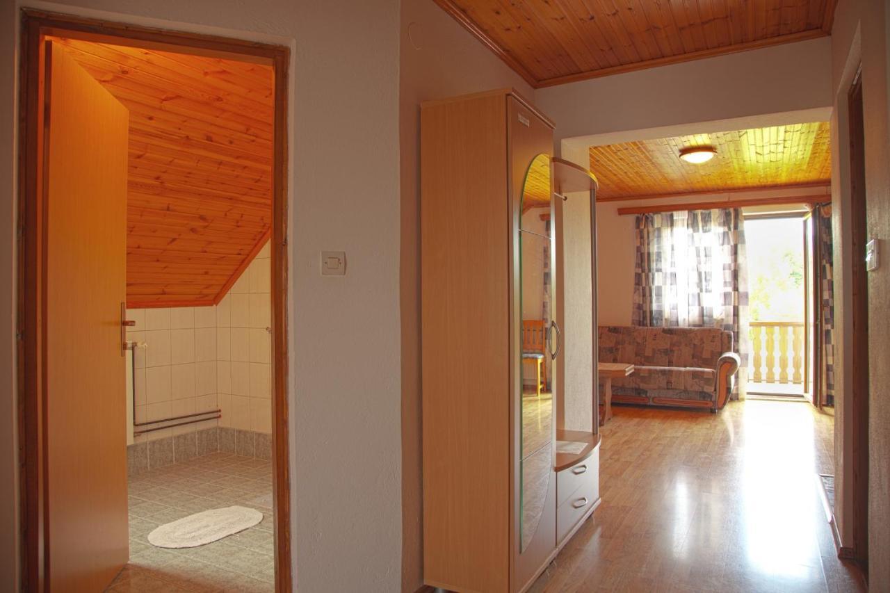 Guesthouse Zafran Smoljanac Rom bilde